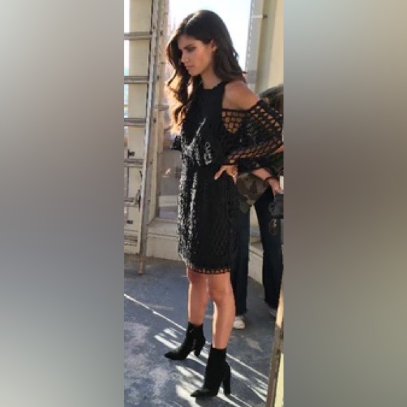 KOOKAI Crown Lace Black Cold Shoulder Mini Dress - Picture 10 of 16